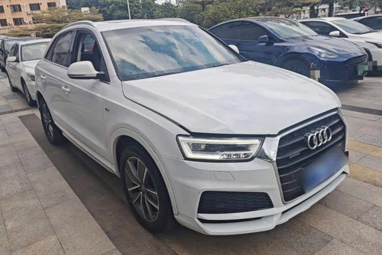 Audi Q3 2018 car image #4