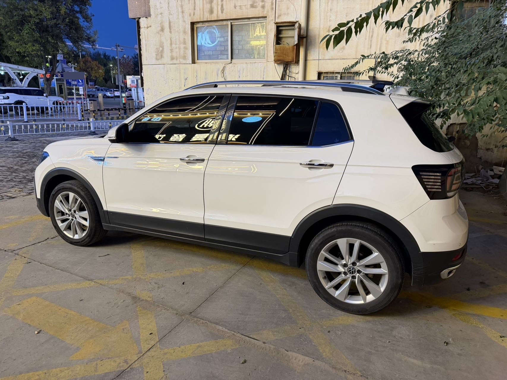 Volkswagen T-Cross 2021 #4 Volkswagen T-Cross 2021 car image #4