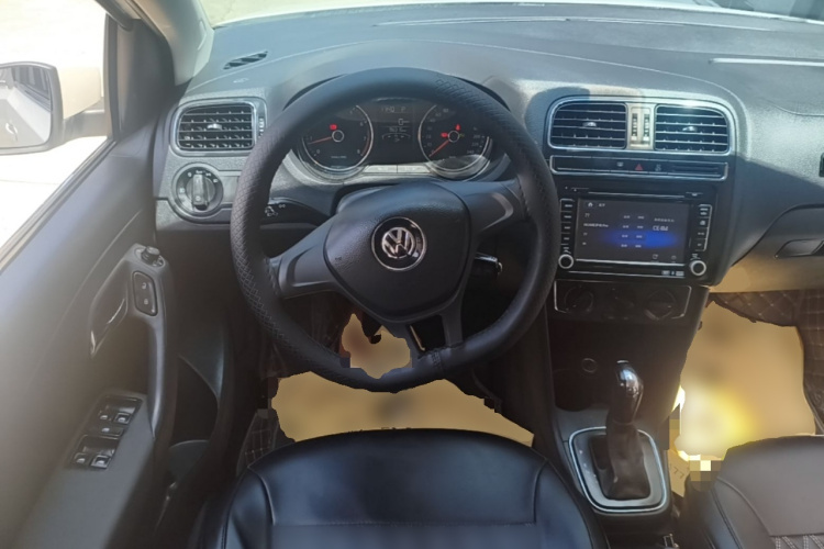 Volkswagen Polo 2014 #11 Volkswagen Polo 2014 car image #11