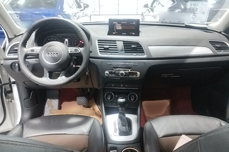 Audi Q3 2019 #11 Audi Q3 2019 car image #11