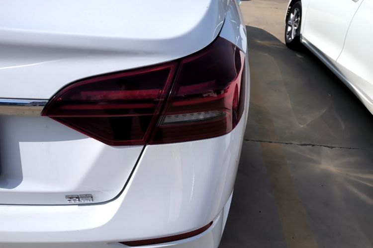 GEELY Emgrand 2021 #8 GEELY Emgrand 2021 car image #8