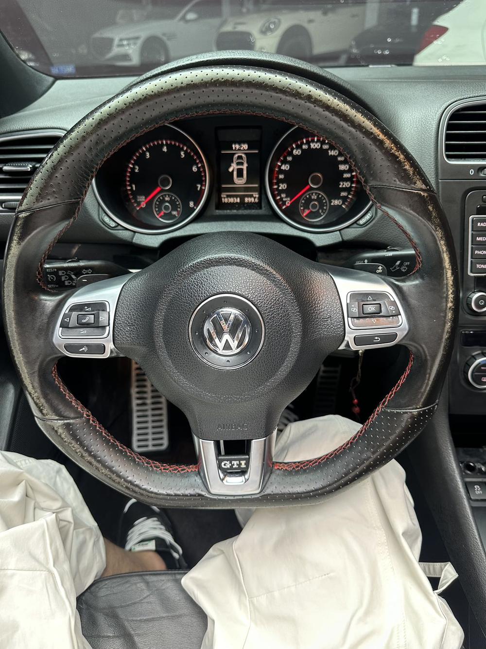 Volkswagen Golf (Imported) 2013 car image #8