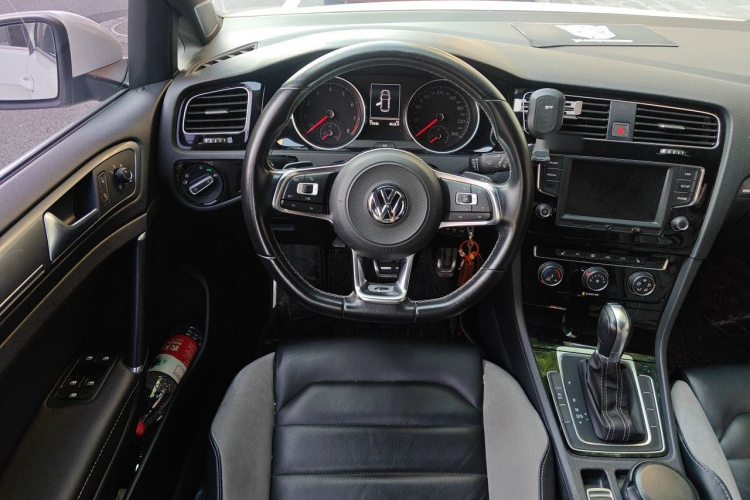 Volkswagen Golf 2017 #15 Volkswagen Golf 2017 car image #15
