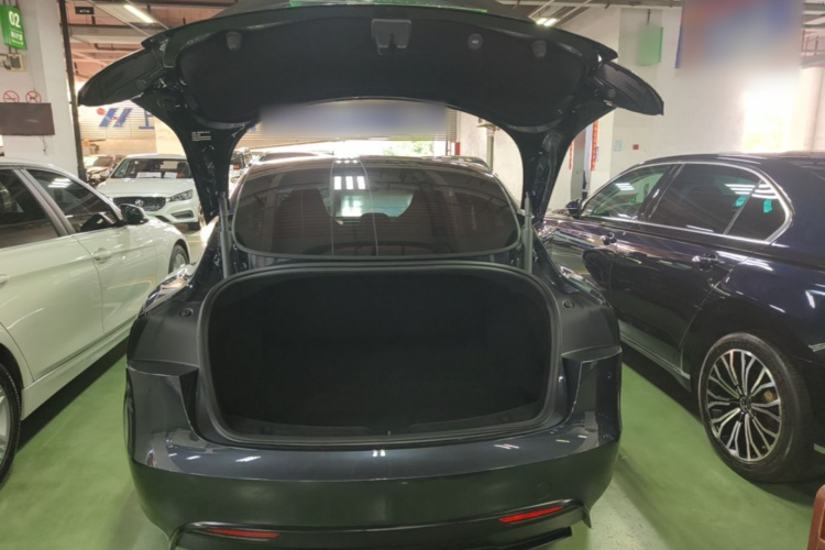 Tesla Model 3 2024 car image #19