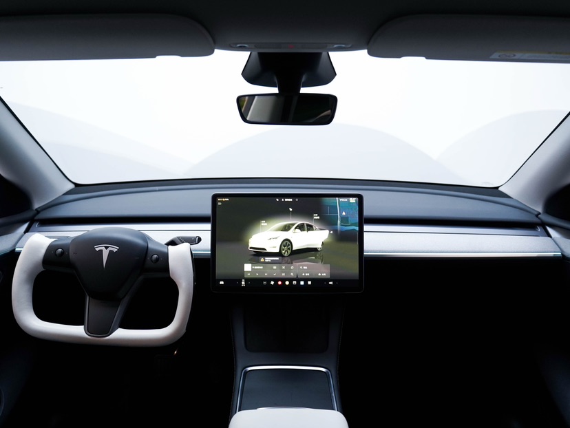 Tesla Model Y 2024 #3 Tesla Model Y 2024 car image #3