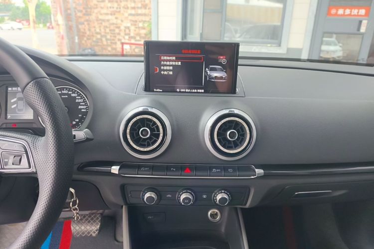 Audi A3 2019 immagine di auto #13