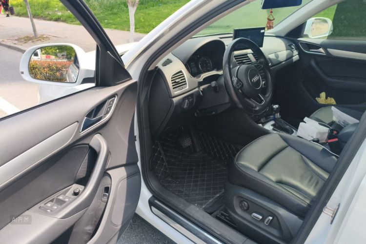 Audi Q3 2017 #18 Audi Q3 2017 car image #18