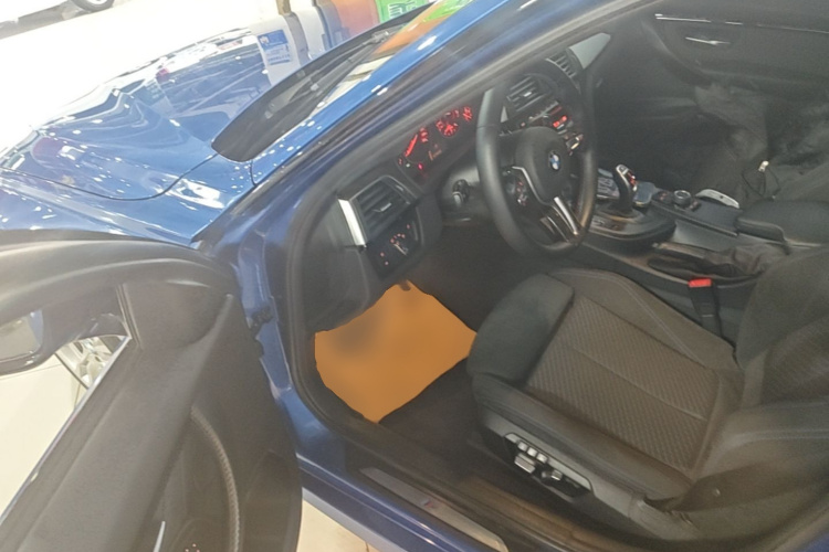 BMW 3 Series 2017 car image #16