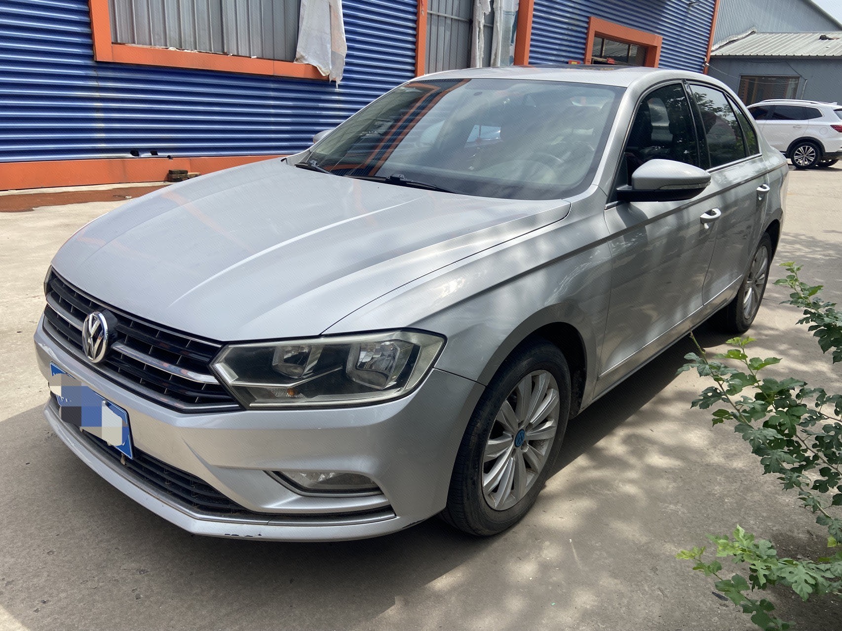 Volkswagen Bora 2016 car image 