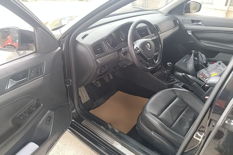 Volkswagen Lavida 2016 immagine di auto #16