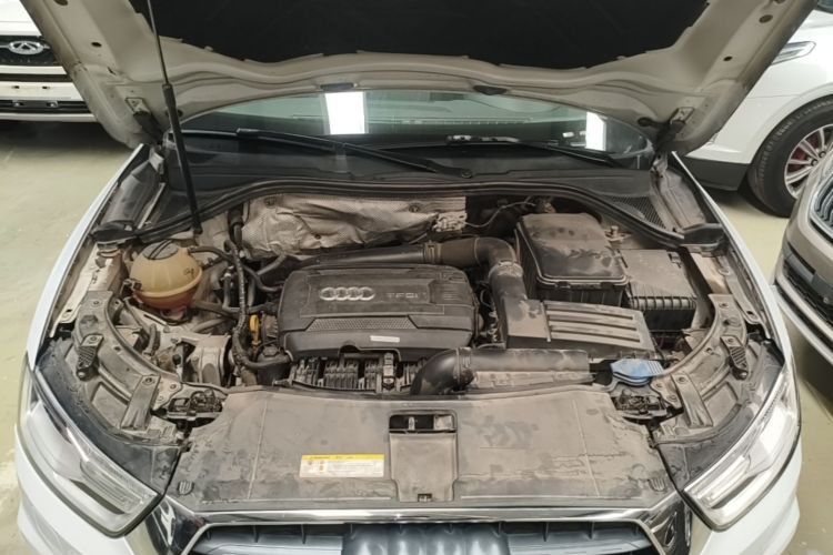 Audi Q3 2017 #20 Audi Q3 2017 car image #20