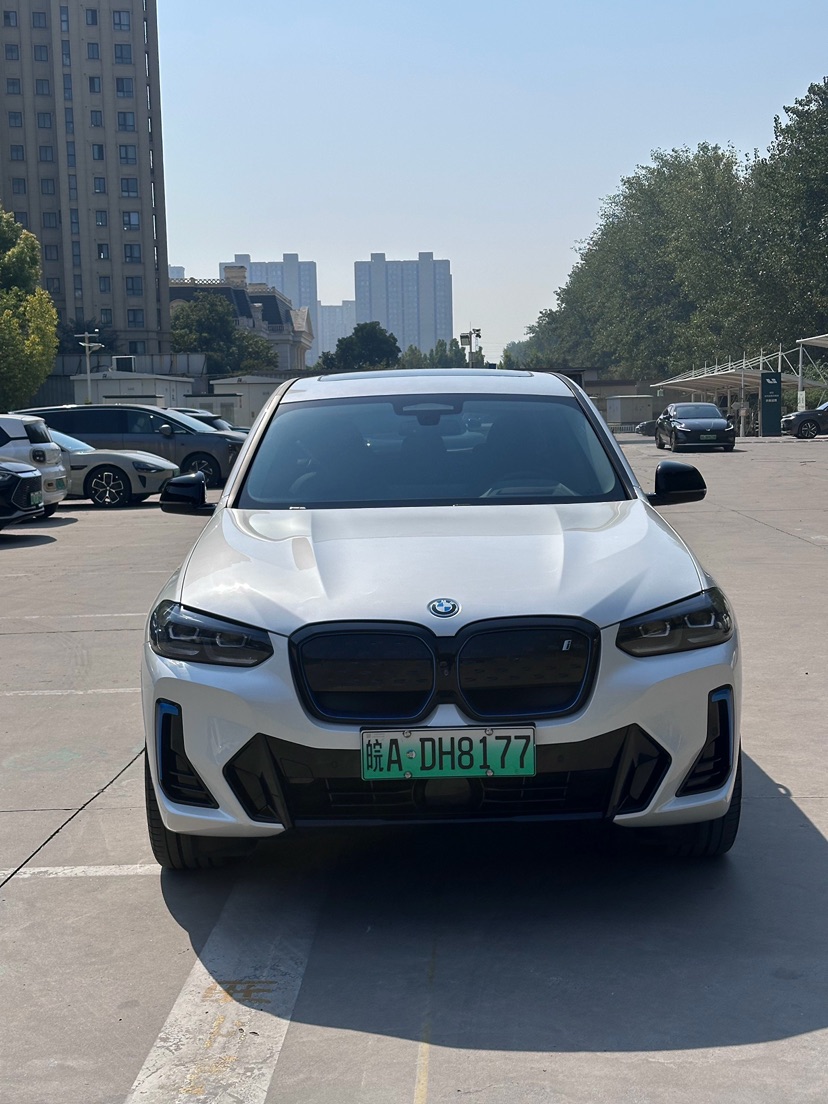 BMW iX3 2022 #2 BMW iX3 2022 صورة سيارة #2