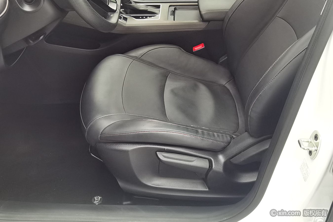 Roewe i5 2025 #21 Roewe i5 2025 car image #21