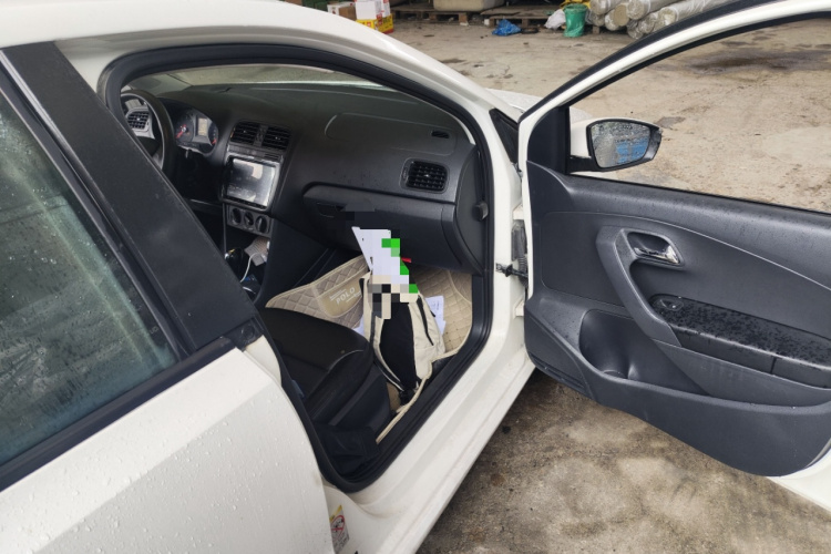 Volkswagen Polo 2016 car image #27