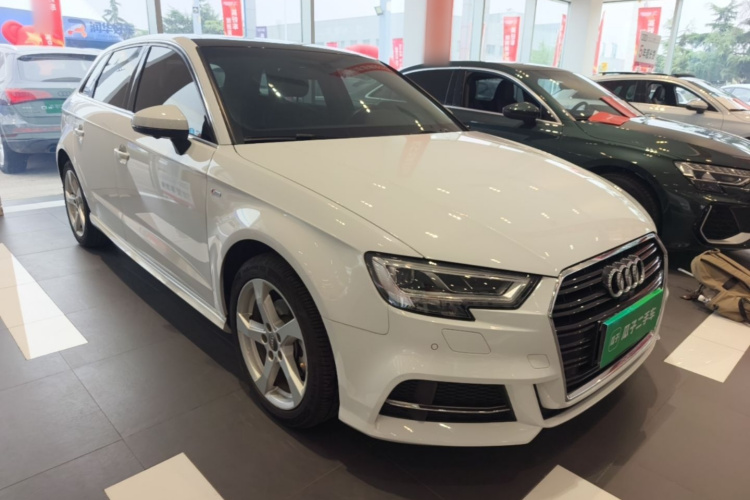 Audi A3 2019 imagen de coche #4