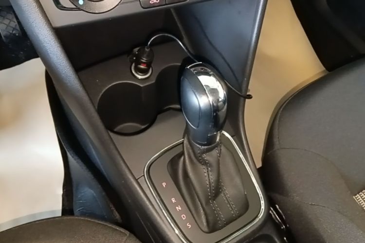 Volkswagen Polo 2017 car image #14