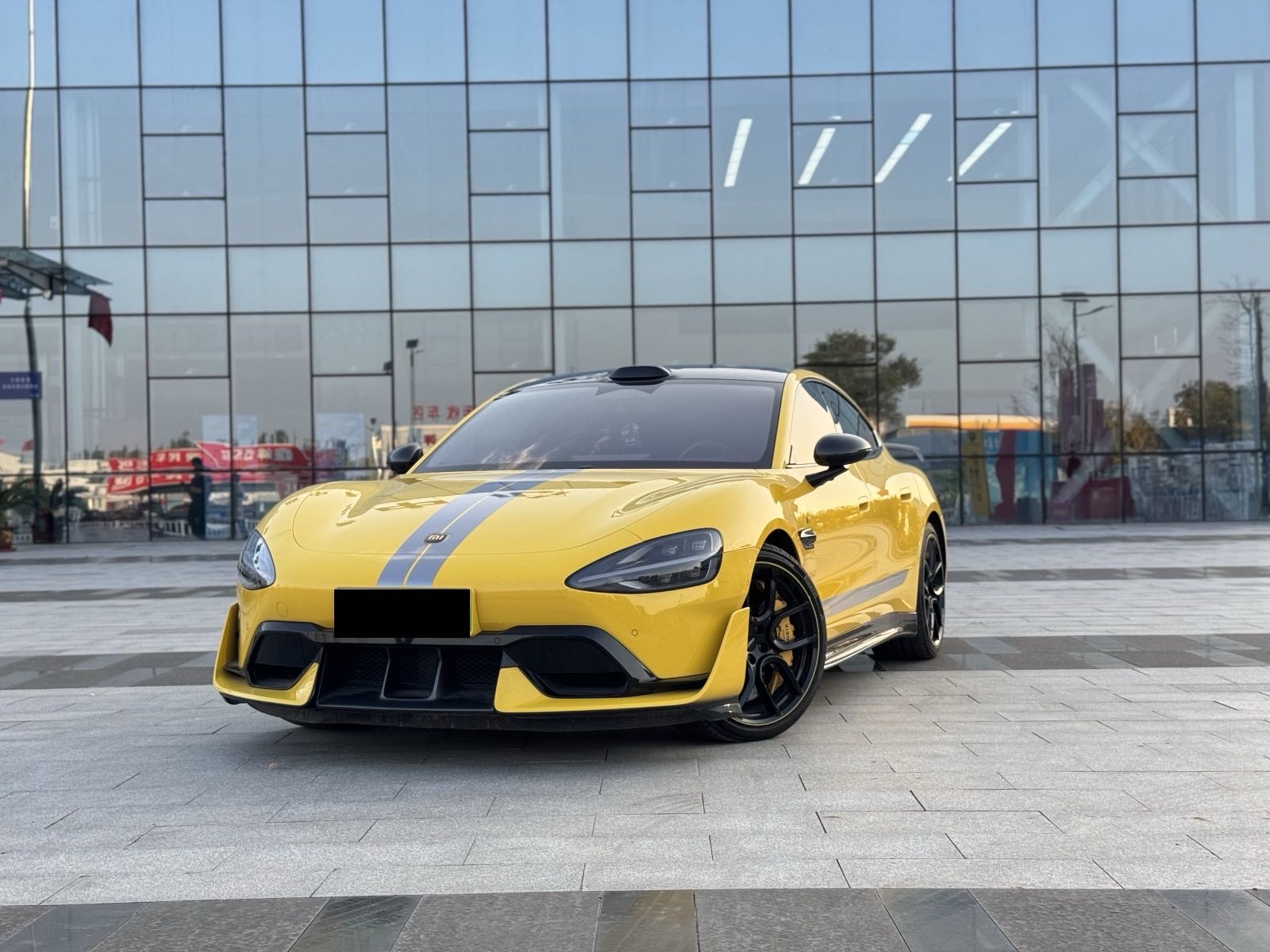 MI SU7 Ultra 2025 MI SU7 Ultra 2025 car image