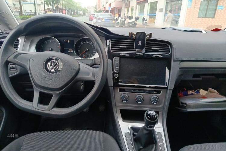 Volkswagen Golf 2017 car image #11
