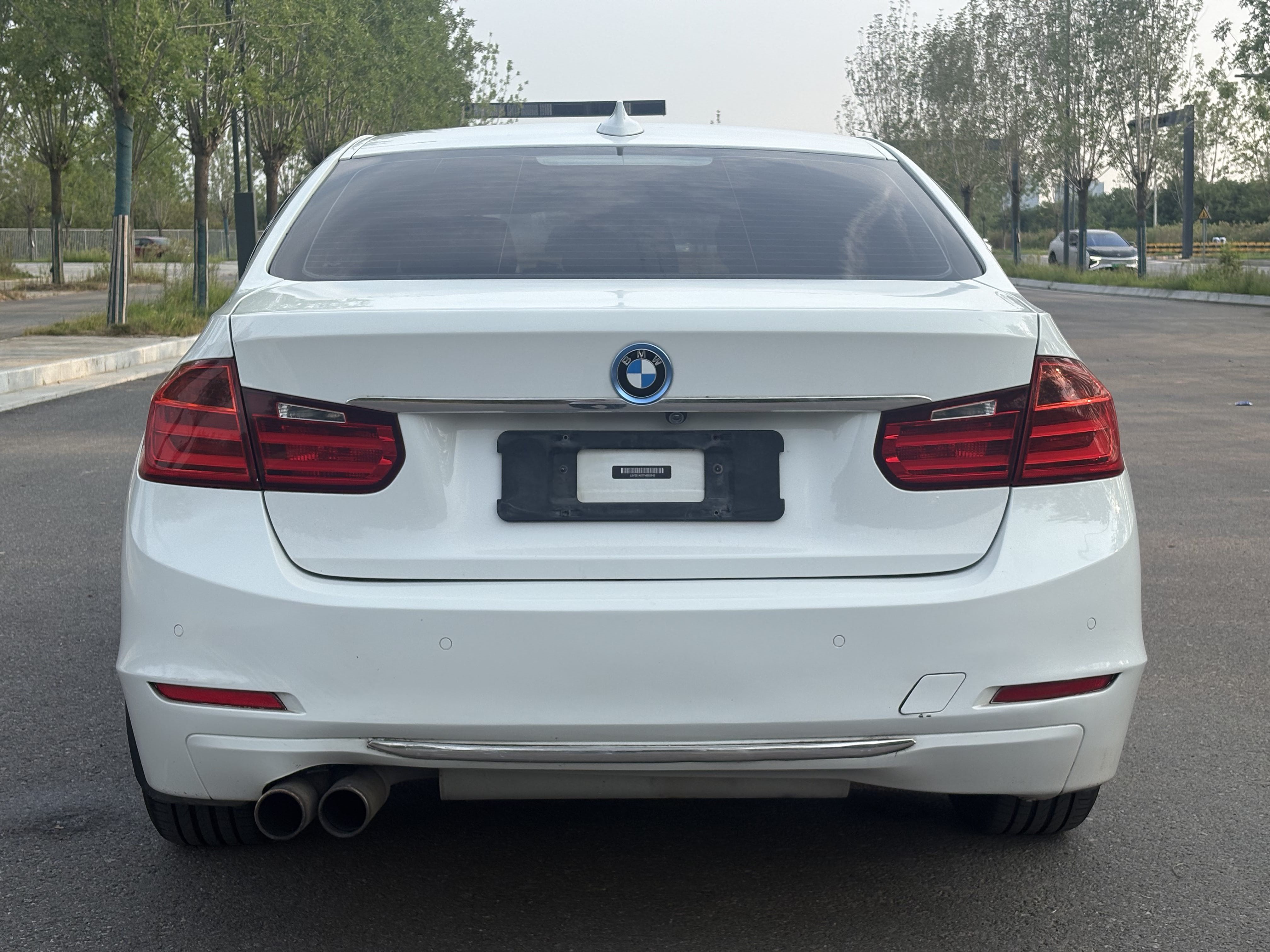 BMW 3 Series 2015 #8 BMW 3 Series 2015 car image #8