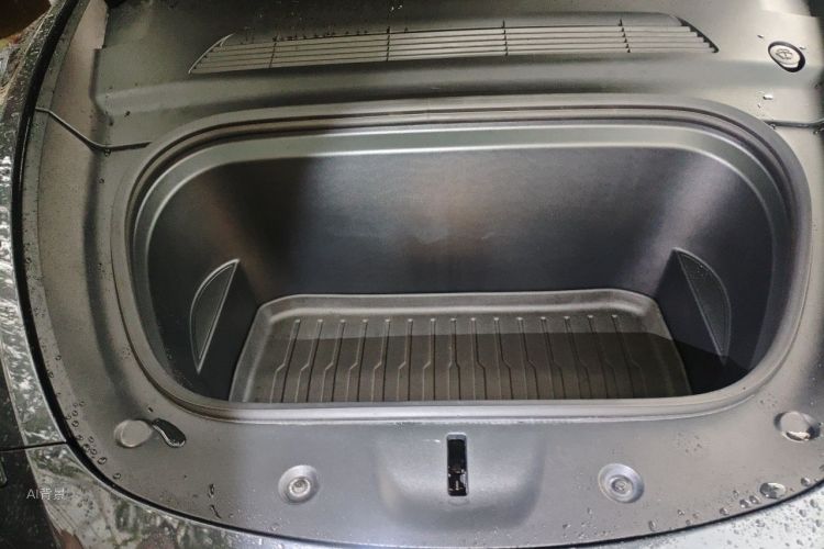 Tesla Model Y 2024 car image #22