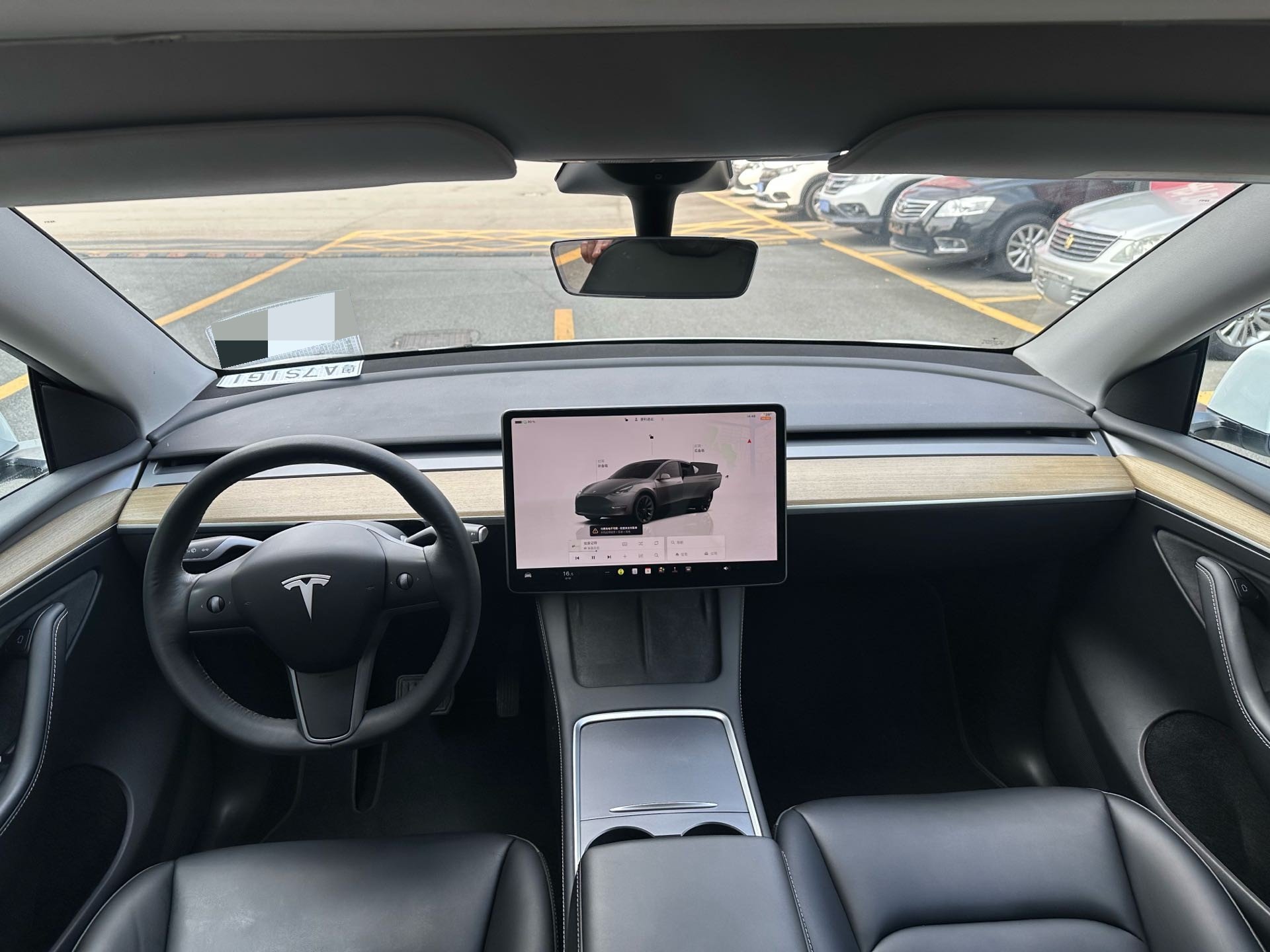 Tesla Model Y 2023 изображение автомобиля #9