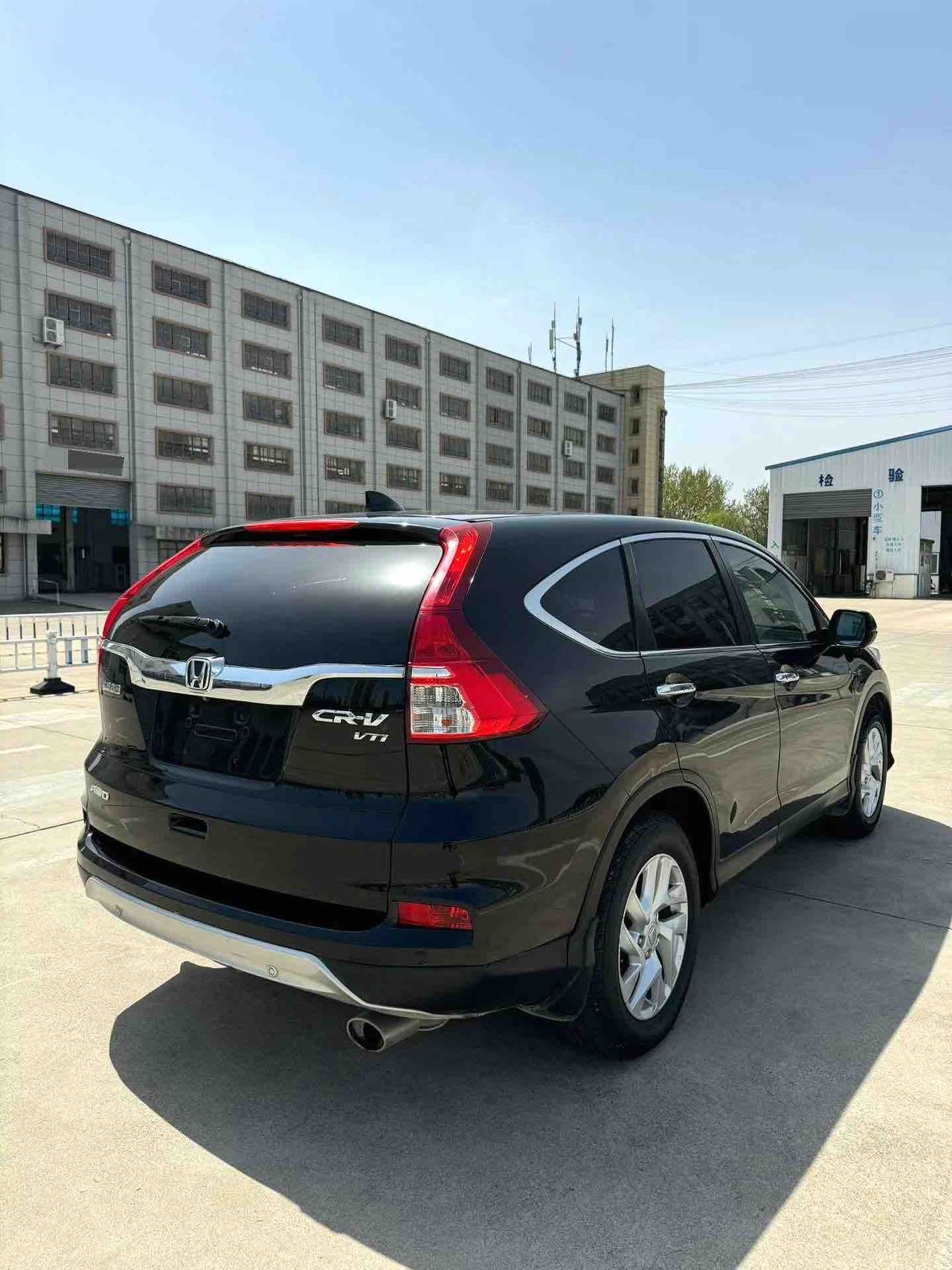 Honda CR-V 2017 #4 Honda CR-V 2017 car image #4