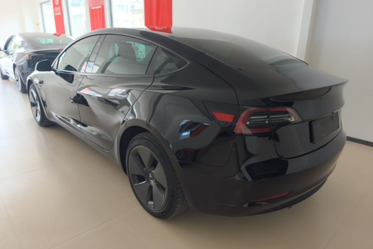 Tesla Model 3 2022 car image #5