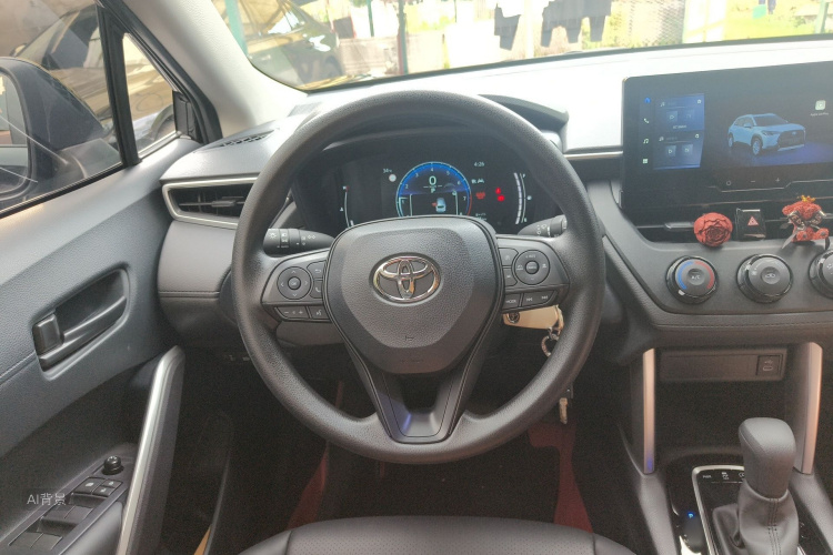 Toyota Corolla Cross 2025 car image #12