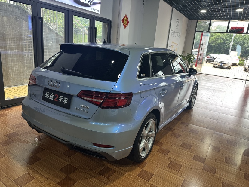 Audi A3 2019 car image #7