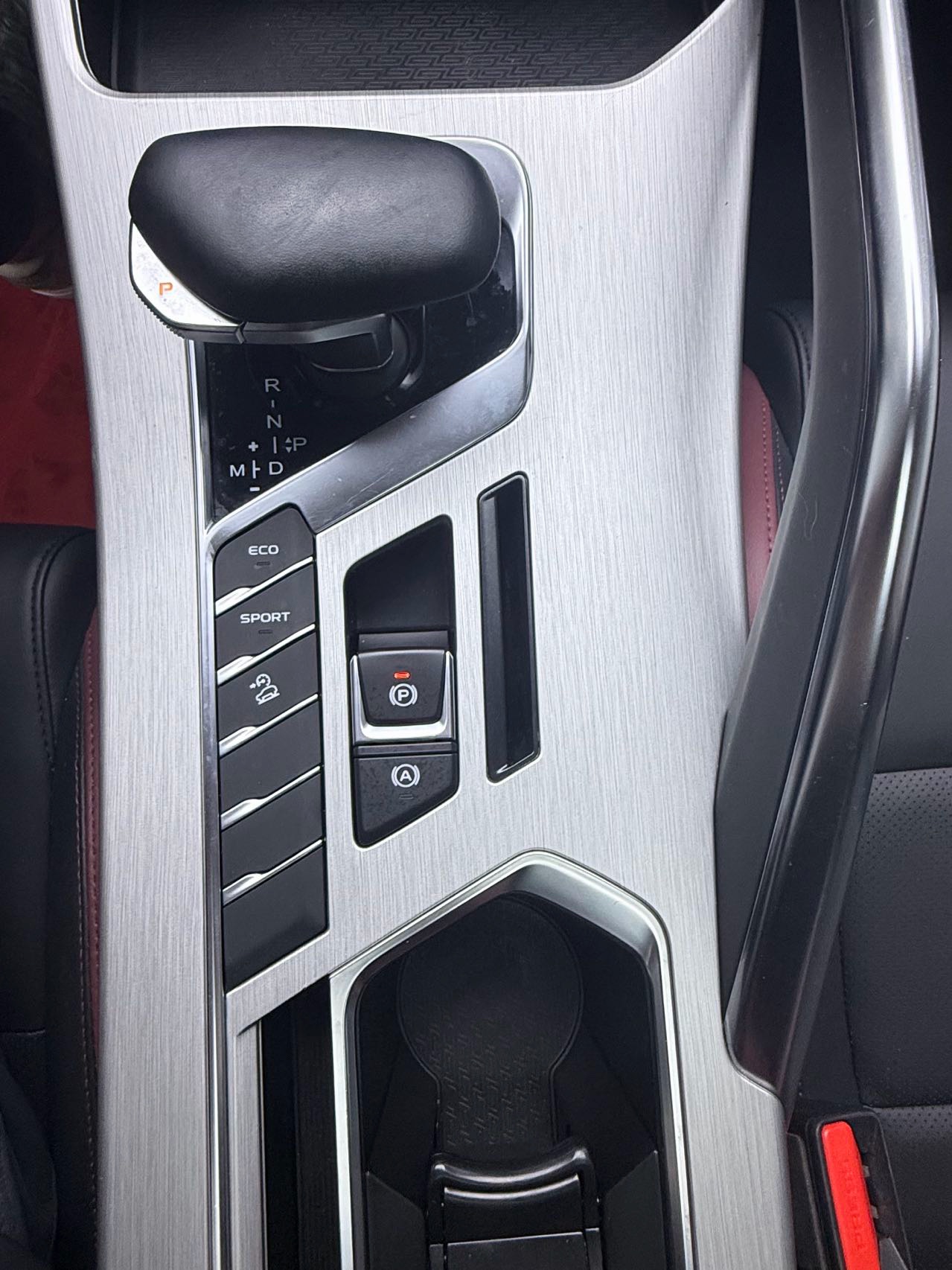 GEELY Coolray 2022 #7 GEELY Coolray 2022 car image #7