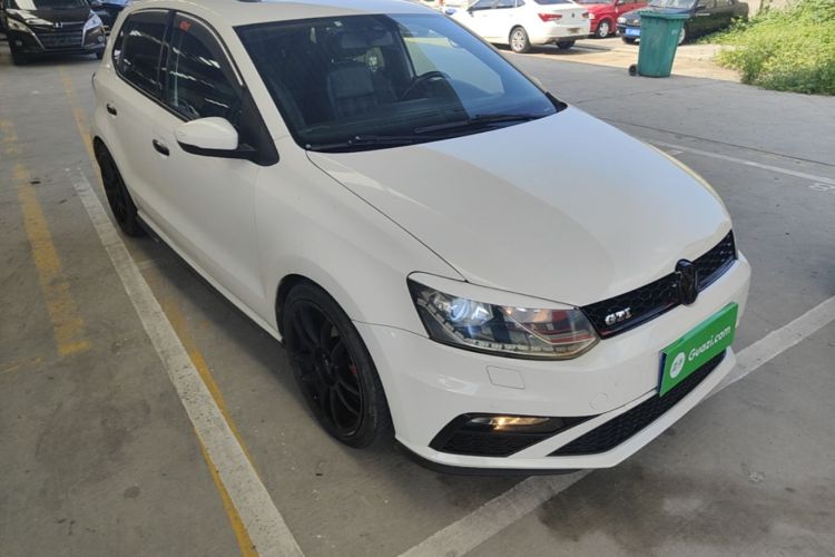 Volkswagen Polo 2015 #4 Volkswagen Polo 2015 car image #4