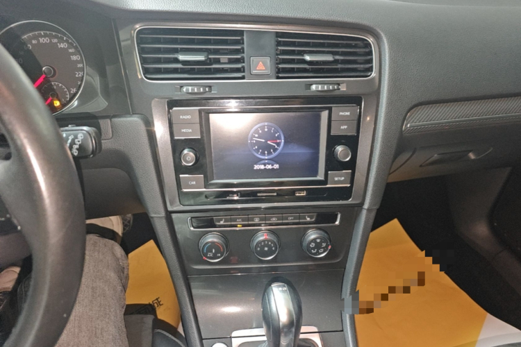 Volkswagen Golf 2019 #13 Volkswagen Golf 2019 car image #13