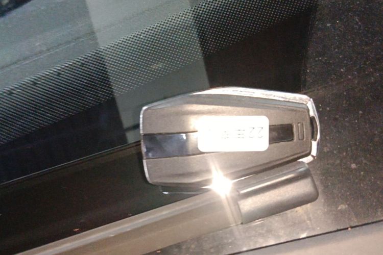 GEELY Emgrand 2022 car image #9