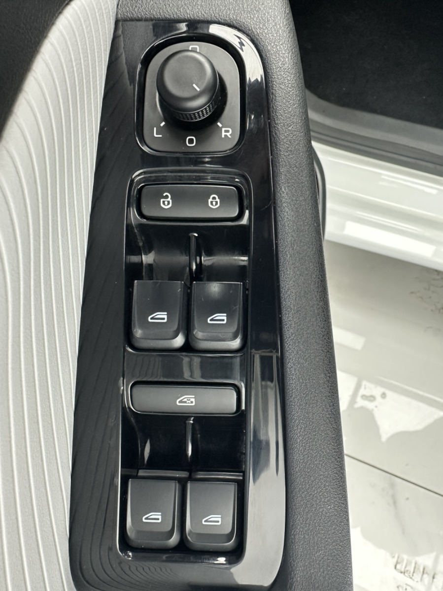 GEELY Emgrand 2023 #11 GEELY Emgrand 2023 car image #11