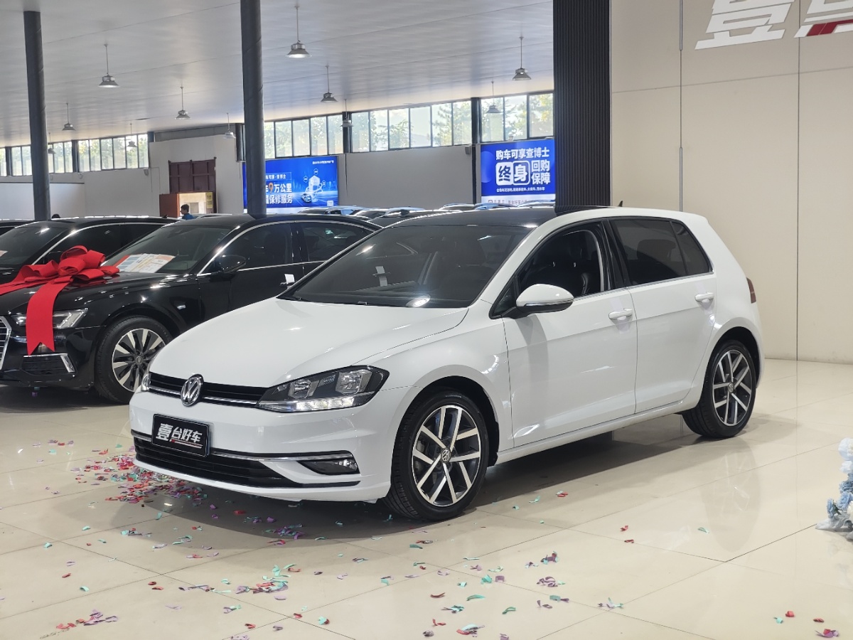 Volkswagen Golf 2020 Volkswagen Golf 2020 صورة سيارة