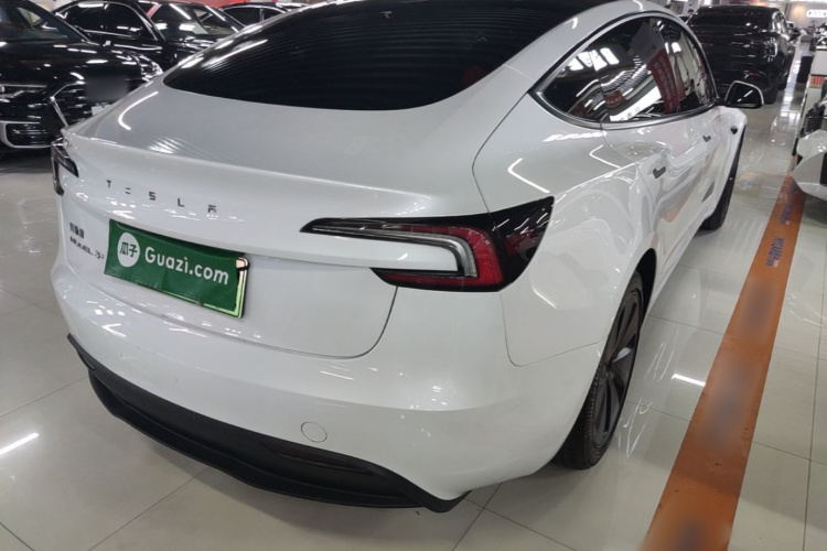 Tesla Model 3 2025 #5 Tesla Model 3 2025 car image #5