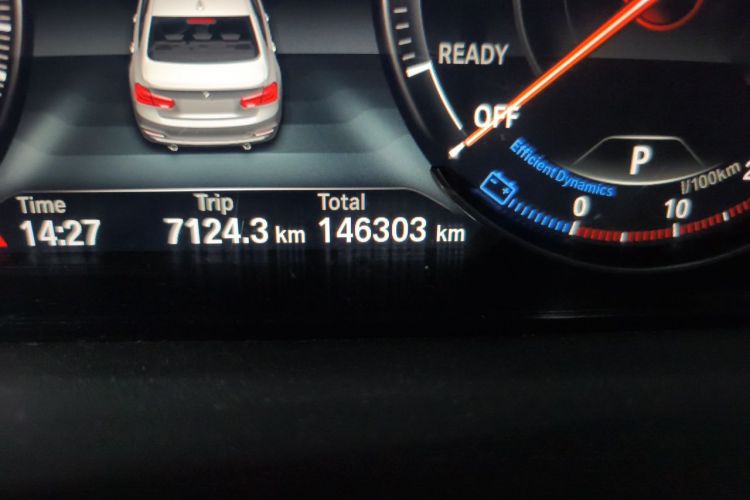 BMW 3 Series 2018 car image #8
