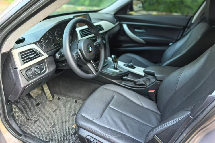 BMW 3 Series GT 2016 car image #13