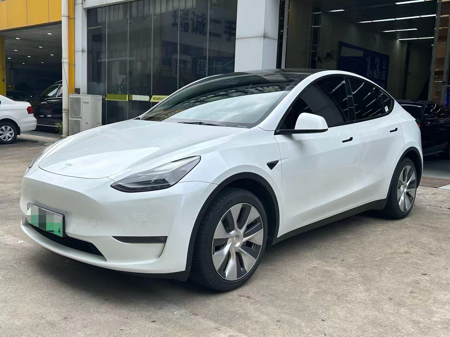 Tesla Model Y 2021 imagem de carro 
