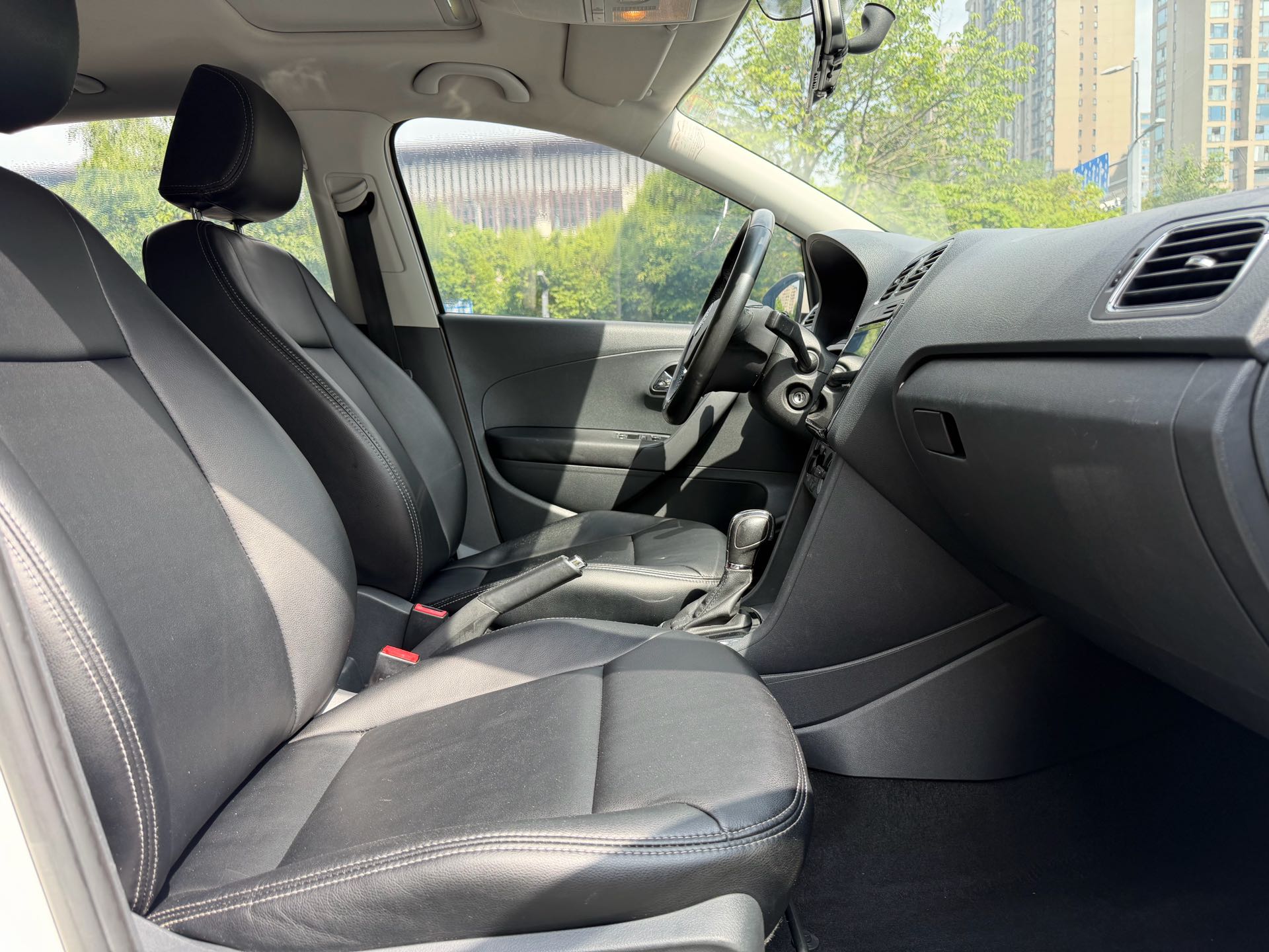Volkswagen Polo 2017 #13 Volkswagen Polo 2017 car image #13
