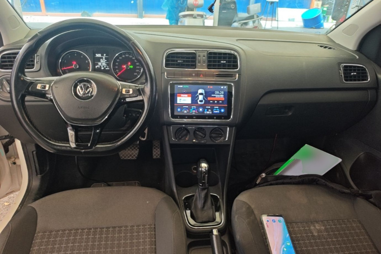 Volkswagen Polo 2016 #10 Volkswagen Polo 2016 car image #10