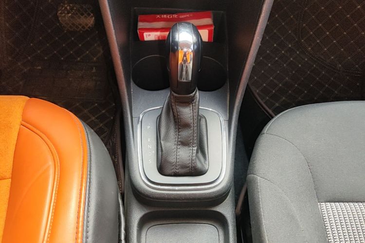Volkswagen Polo 2018 car image #14