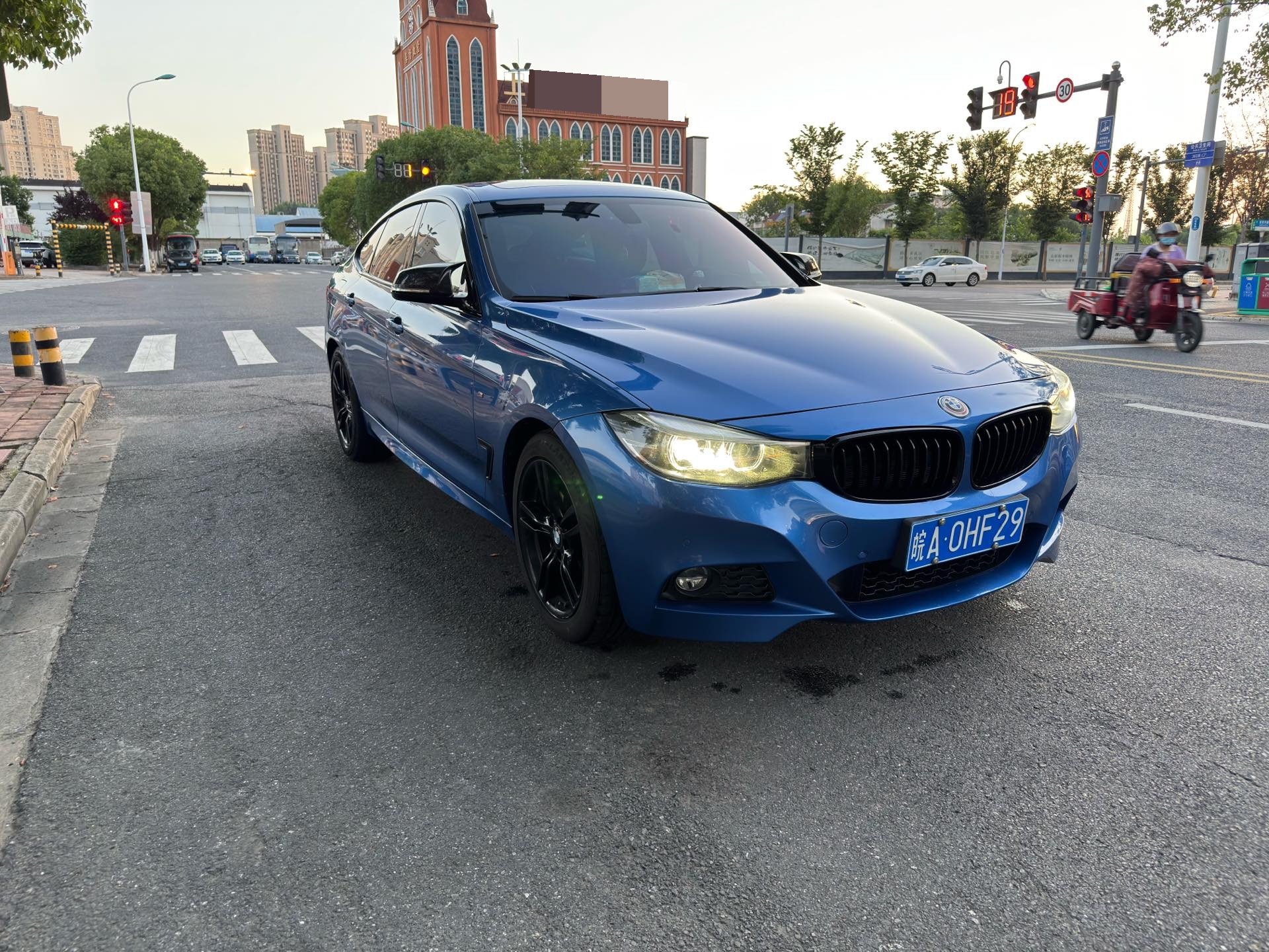 BMW 3 Series GT 2019 #3 BMW 3 Series GT 2019 car image #3