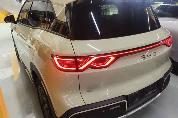 BYD YuanUP 2025 #5 BYD YuanUP 2025 car image #5