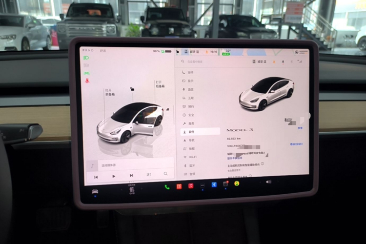 Tesla Model 3 2022 car image #12