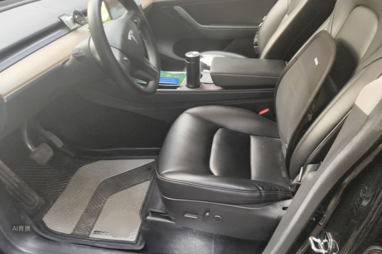 Tesla Model Y 2022 immagine di auto #17