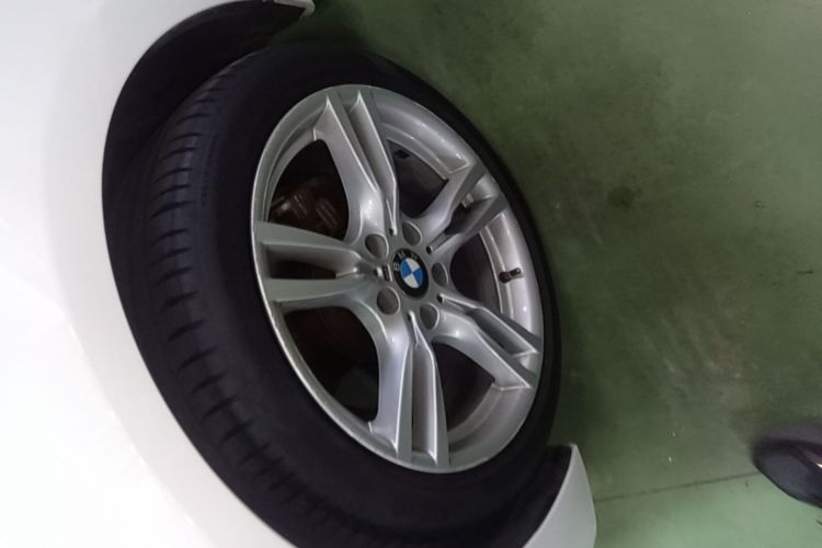 BMW 3 Series 2018 imagen de coche #9