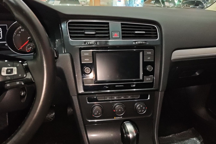 Volkswagen Golf 2018 #17 Volkswagen Golf 2018 car image #17