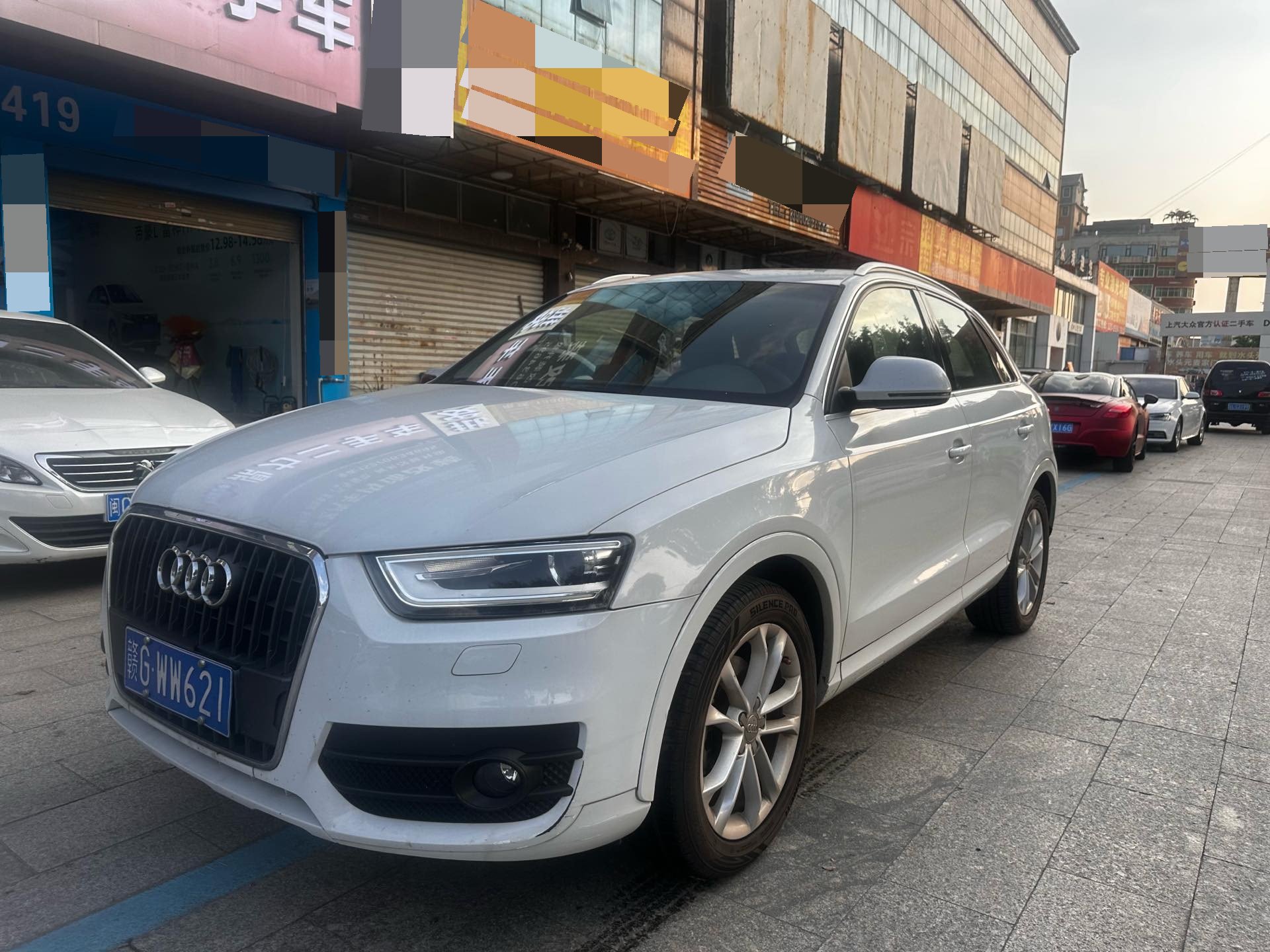 Audi Q3 2014 Audi Q3 2014 immagine di auto