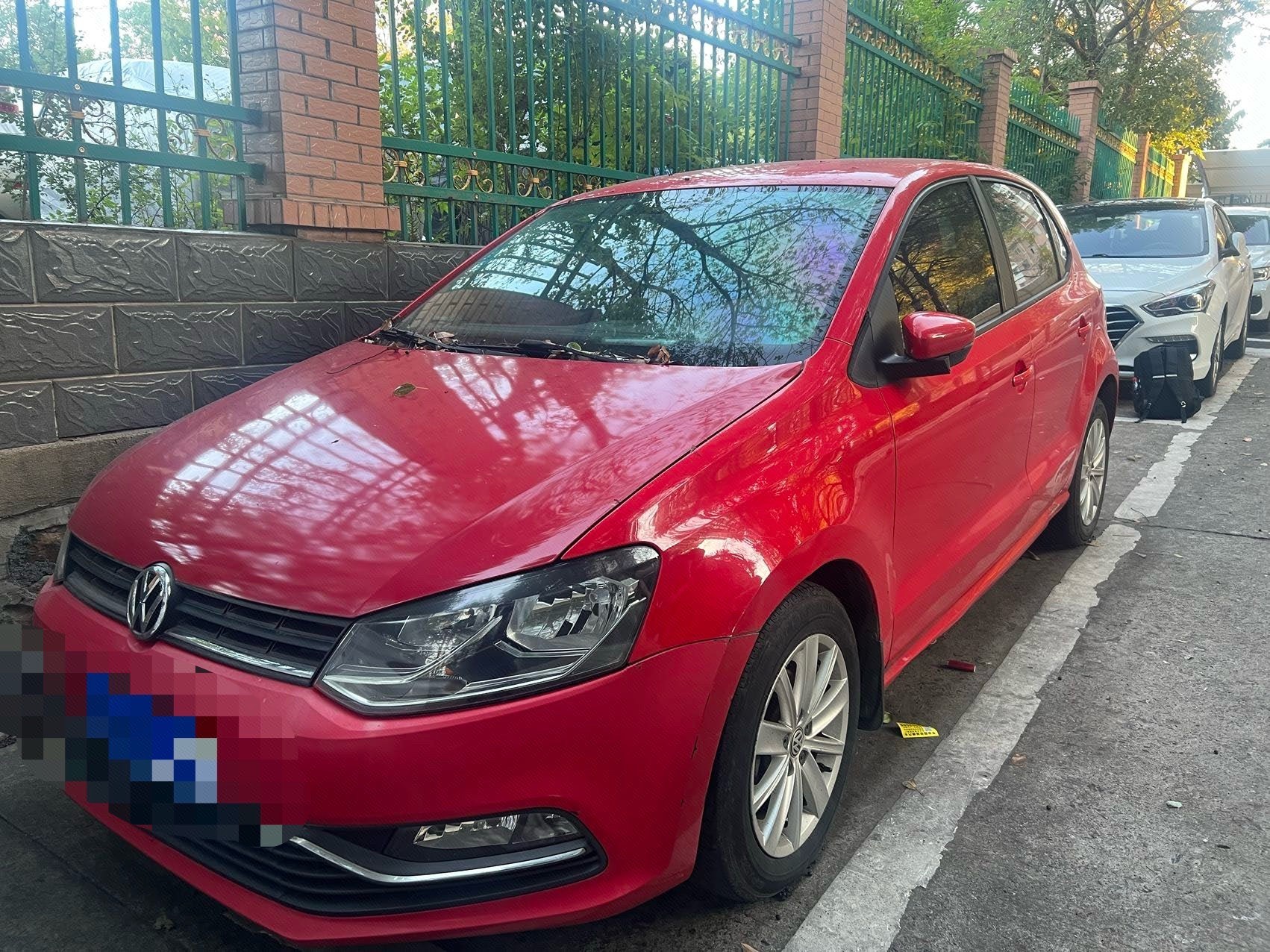 Volkswagen Polo 2015 car image 